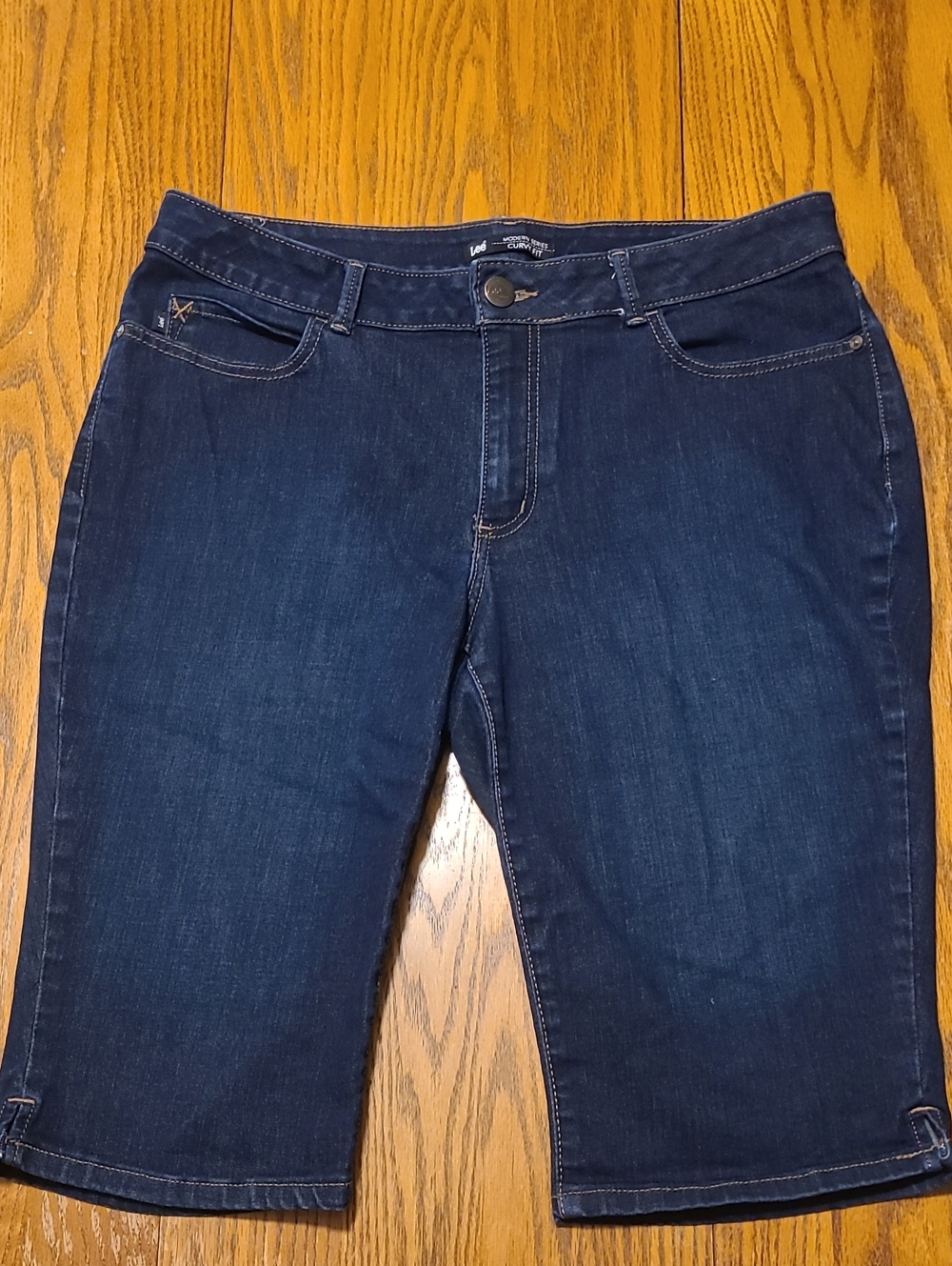 Lee Dark Blue Cropped Denim Capris - Ladies 16 Petite